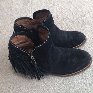 Dolce Vita ankle booties